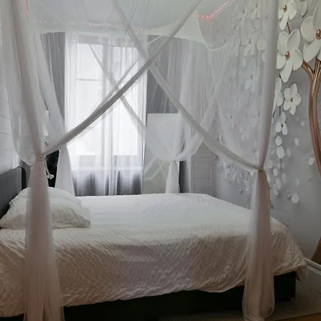 شقة Glamour Jacuzzi Prive شامبيري