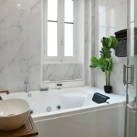 Glamour Jacuzzi Prive شقة
